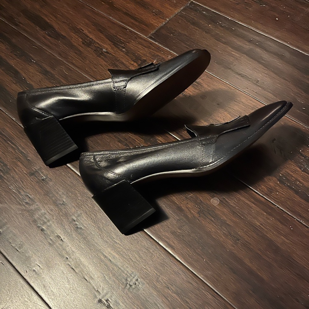 Etienne Aigner Vtg. Black Parlay Loafers Sz 8 - Picture 2 of 4
